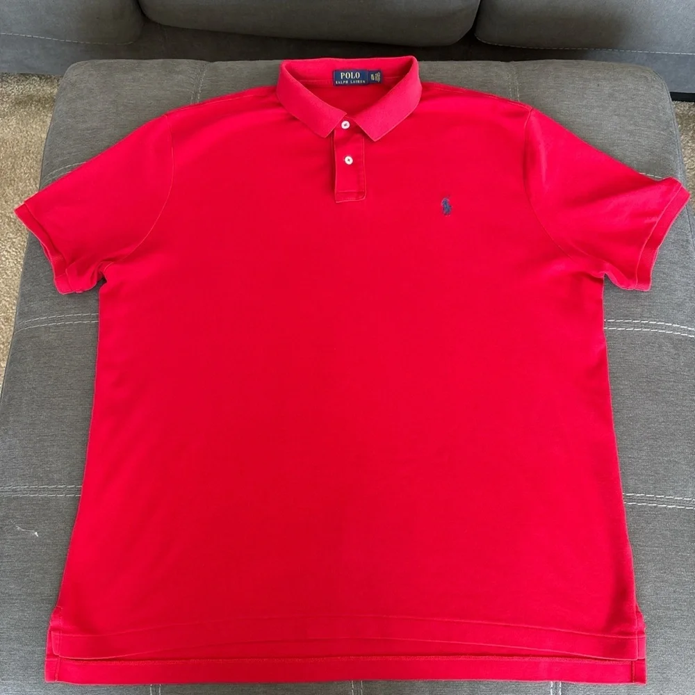 Ralph Lauren Men's Vibrant Red cotton Polo Shirt with Logo. XL